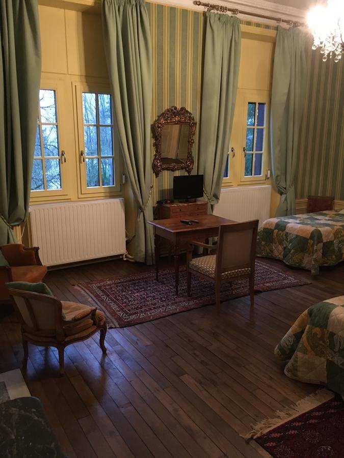 Manoir De La Graviere Bed and Breakfast Mouzon  Buitenkant foto