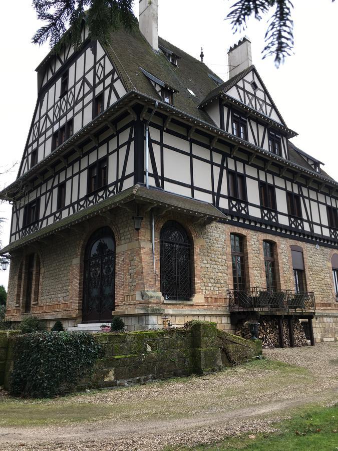 Manoir De La Graviere Bed and Breakfast Mouzon  Buitenkant foto