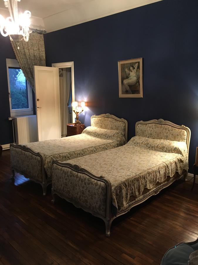 Manoir De La Graviere Bed and Breakfast Mouzon  Buitenkant foto